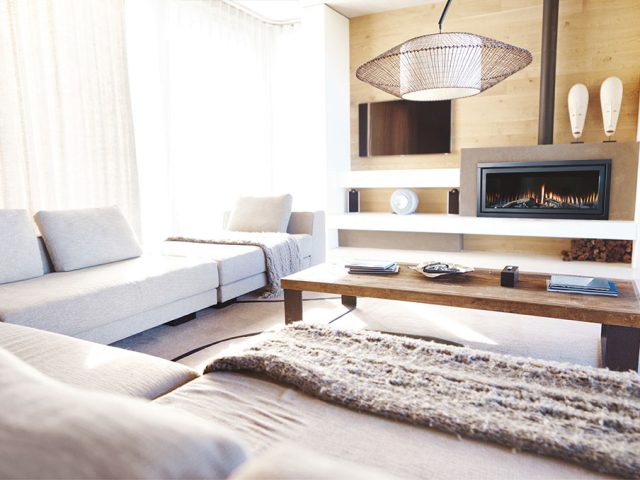 Mossman Logs Pebbles